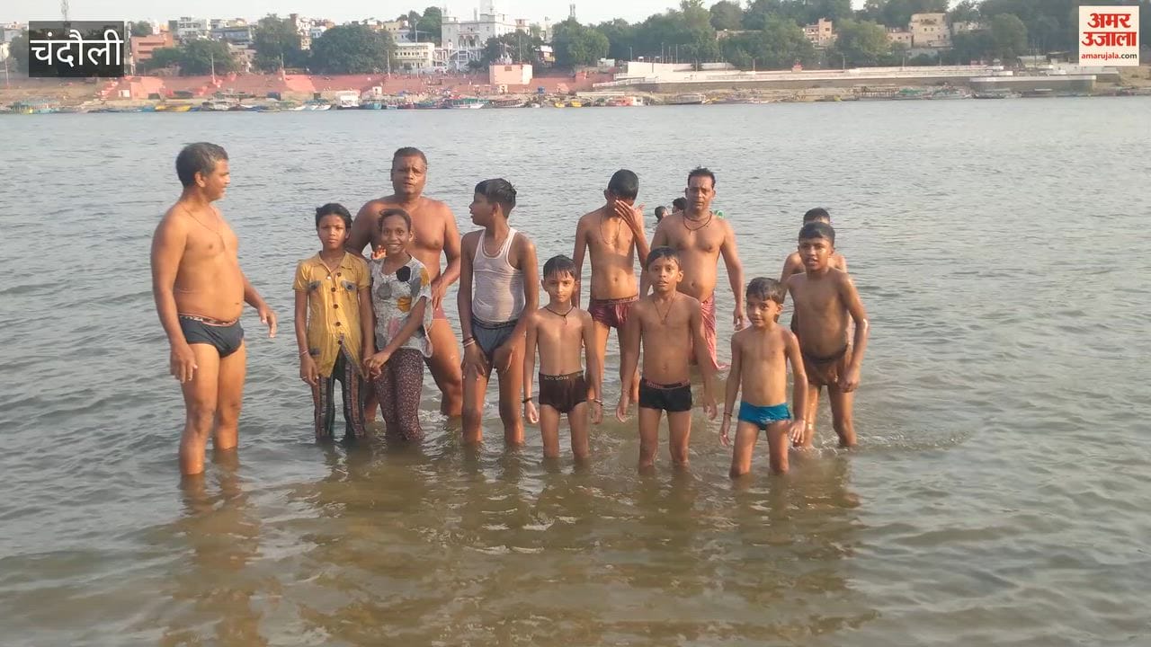 Kanhaiya Pehalwan teaching people swim 15 years with resolve from drowning in floods