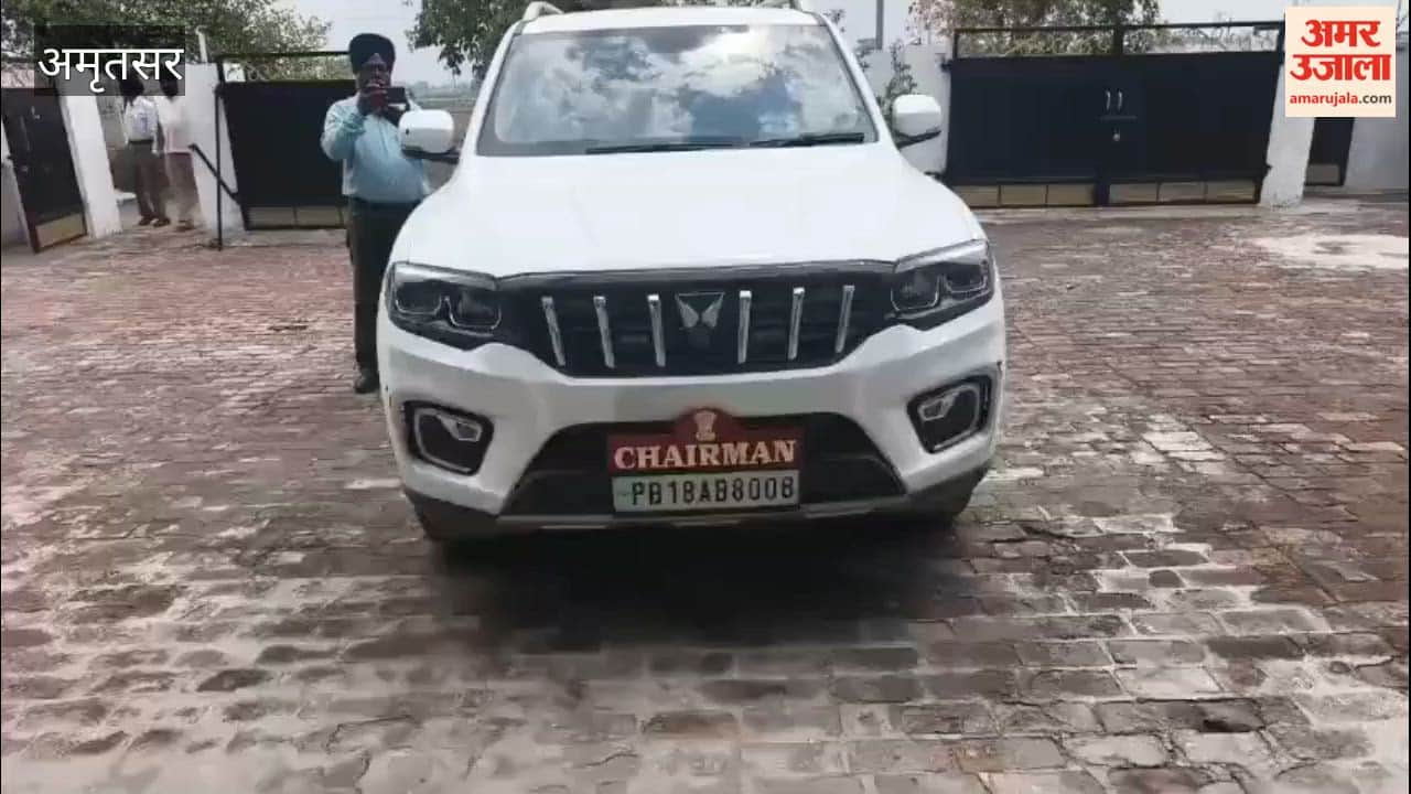 AAP leader Sikandar Singh Khiddowali fired upon in Amritsar; narrowly escapes.