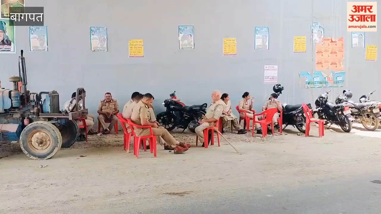 Baghpat: Residents Reach Protest Site With Soil-Laden Tractors, Demand Cut on Delhi-Dehradun Economic Corridor