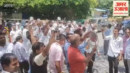 Lawyers Protest E-Registry System with Utensil-Banging Demonstration