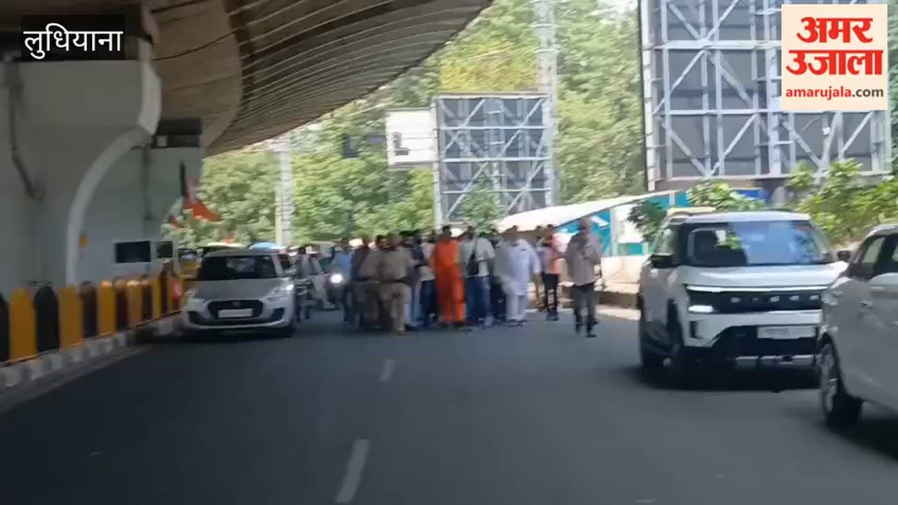 Nihangs attack Shiv Sena leader in Ludhiana