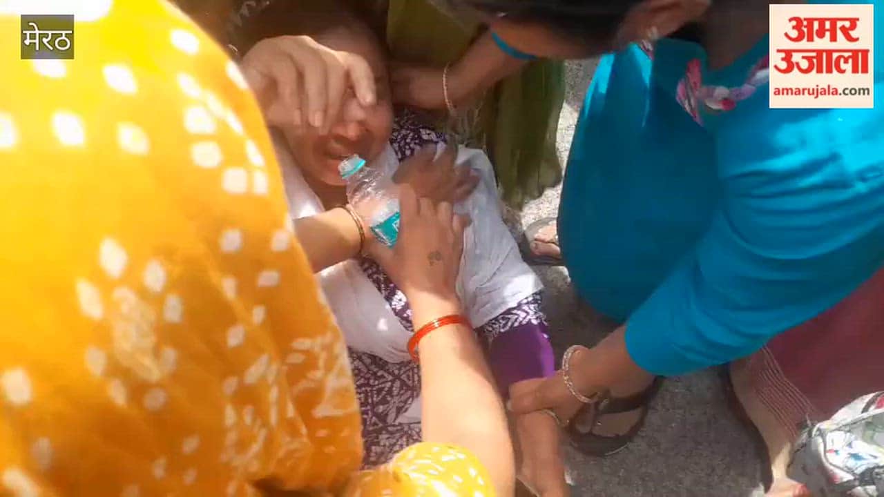 Women expressed opposition to the housing development team in Shastri Nagar Sector 2, 3 and 4, many women fainted during the protest.