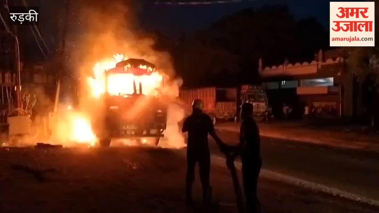 Roorkee: Truck turns into fireball after high-tension line falls on it; chaos ensues in the area