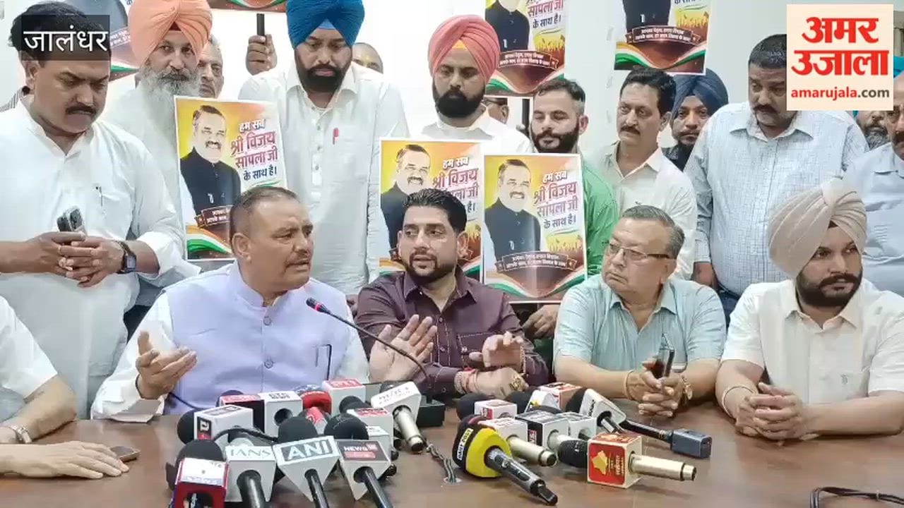 Vijay Sampla summoned before SIT in Behbal Kalan firing case.