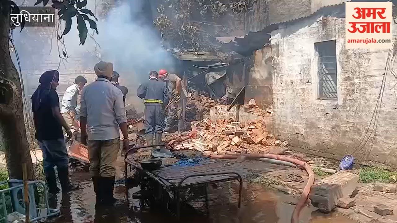 Fire breaks out in a small house near Hero Bakery Chowk; mother and son have a narrow escape.