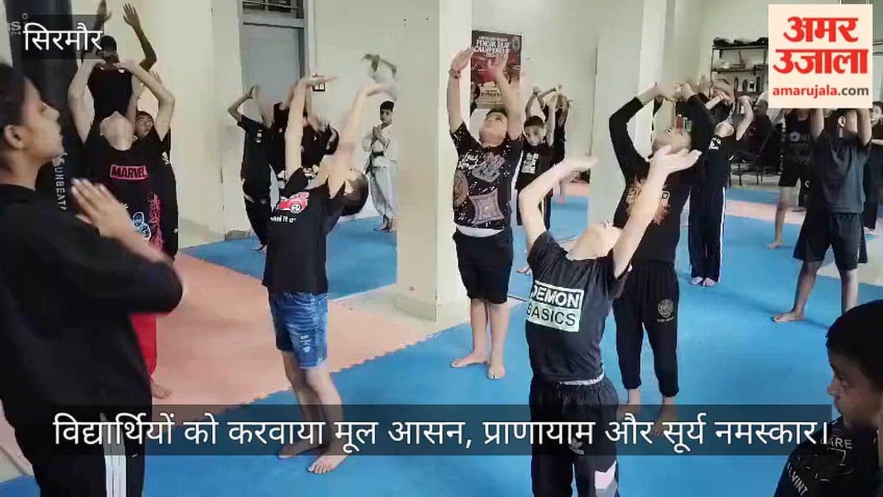 Nahan: Students guided through basic asanas, pranayama, and Surya Namaskar.