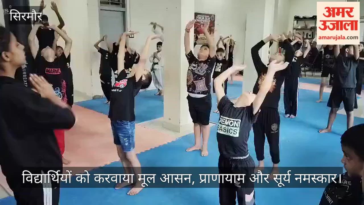Nahan: Students guided through basic asanas, pranayama, and Surya Namaskar.