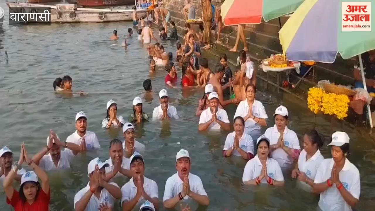 Yoga in Ganges conveys message of connecting with culture and nature