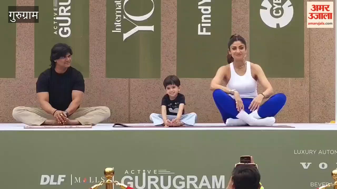 People performed yoga with Shilpa Shetty in Gurugram on Yoga Day