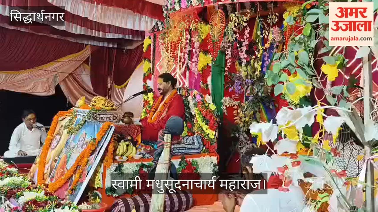 Devotees rejoiced upon hearing the story of Shri Krishna's birth.