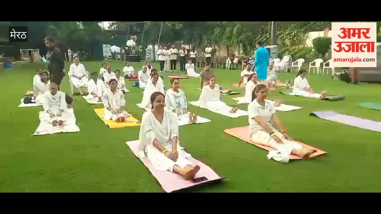 Meerut: Yoga performed at Pandit Deen Dayal Upadhyaya Management College.