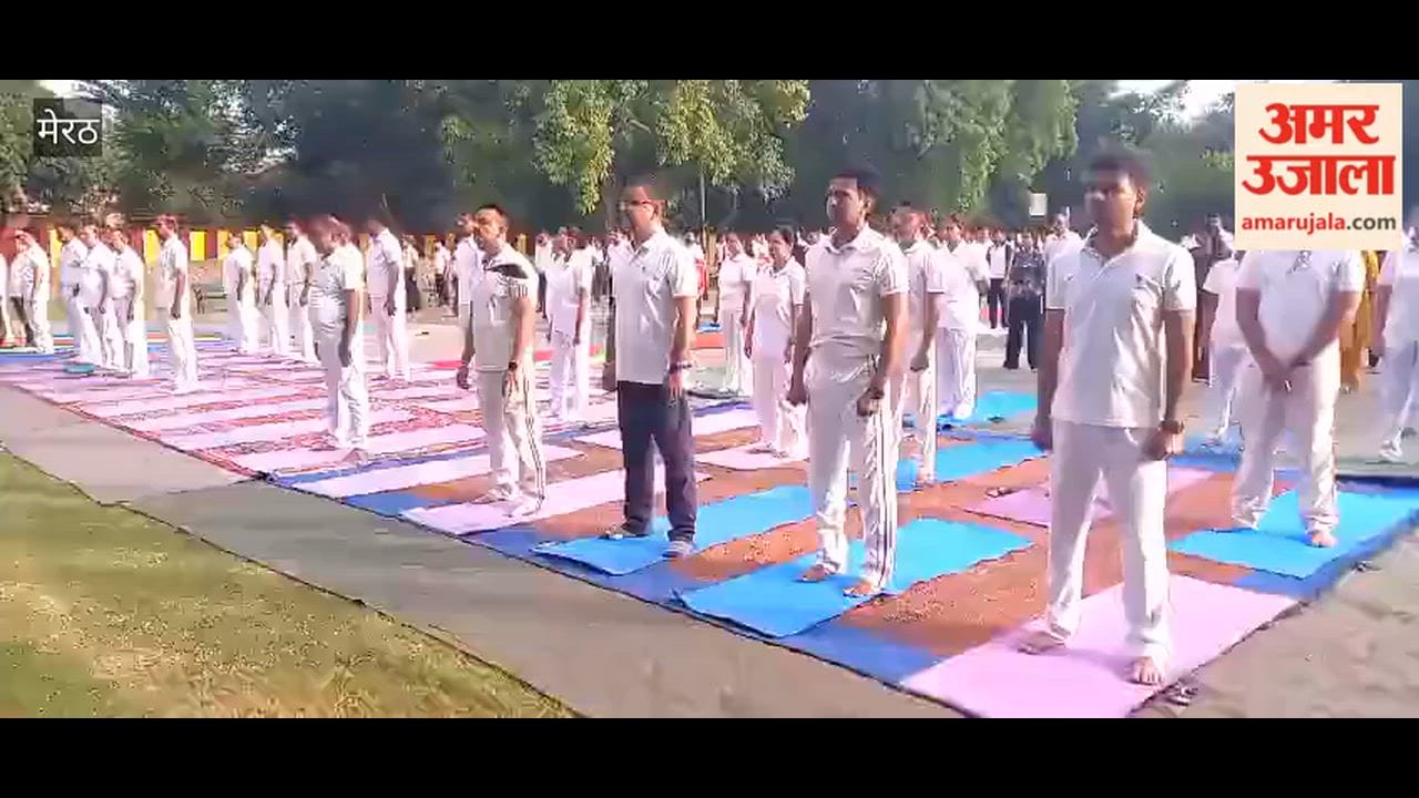 Meerut: Army personnel performed yoga and conveyed a message about staying healthy.