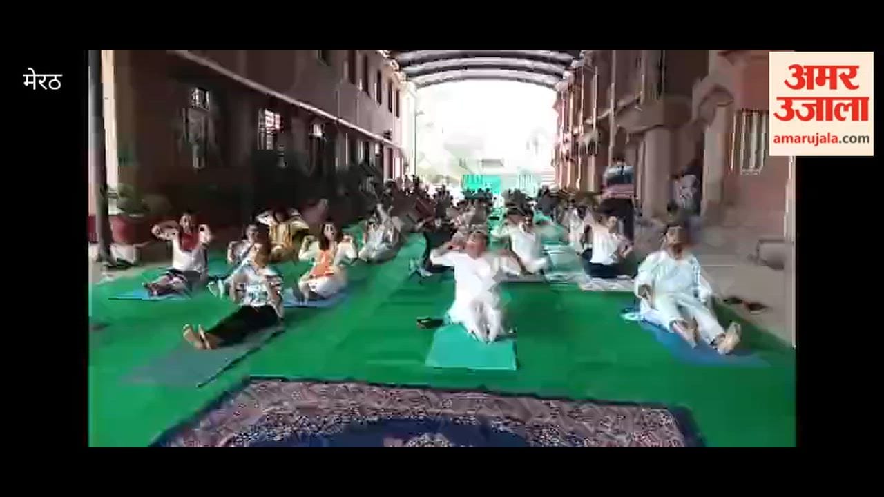 Meerut: Yoga festival organized at Venkateshwara University.