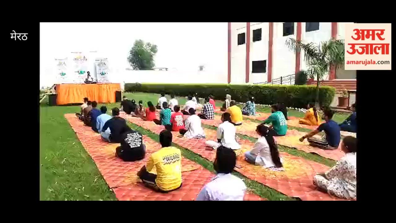 Meerut: Grand yoga event organized in Janikhurd.