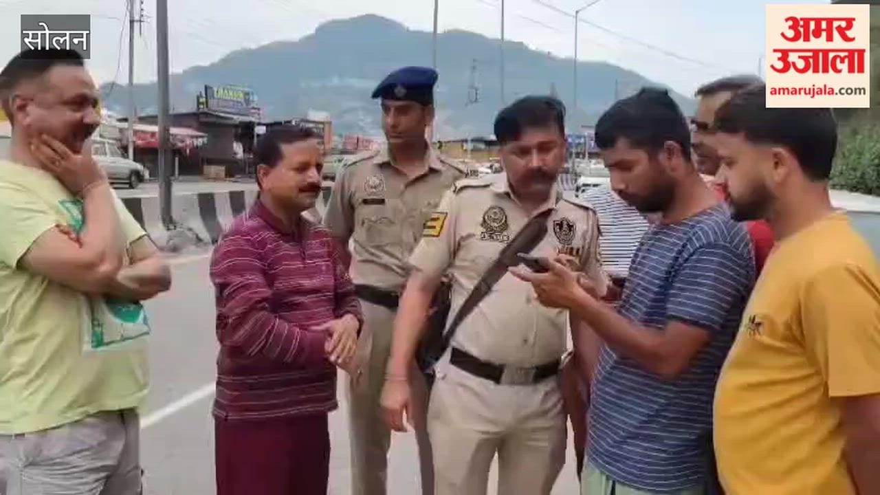 solan truck hits four parked vehicles driver absconds nh5
