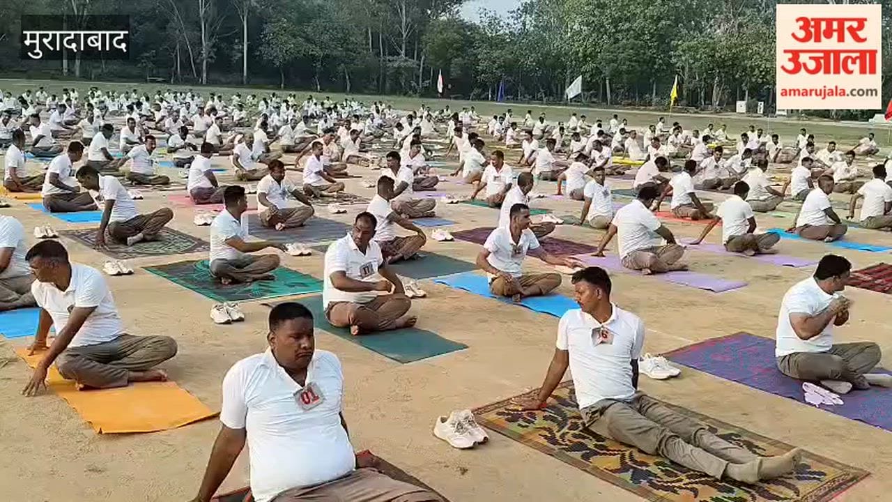 Personnel and officers practiced yoga at the Police Lines