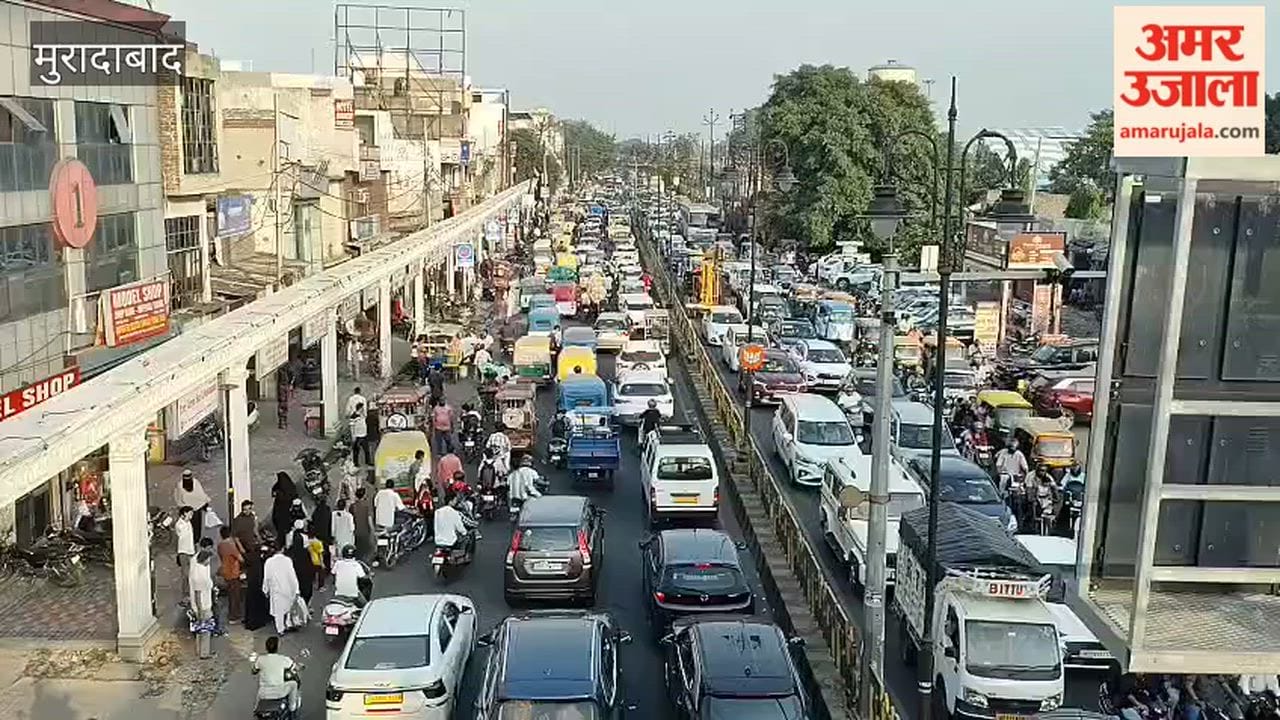 Traffic comes to a standstill on Railway Station Road due to a jam
