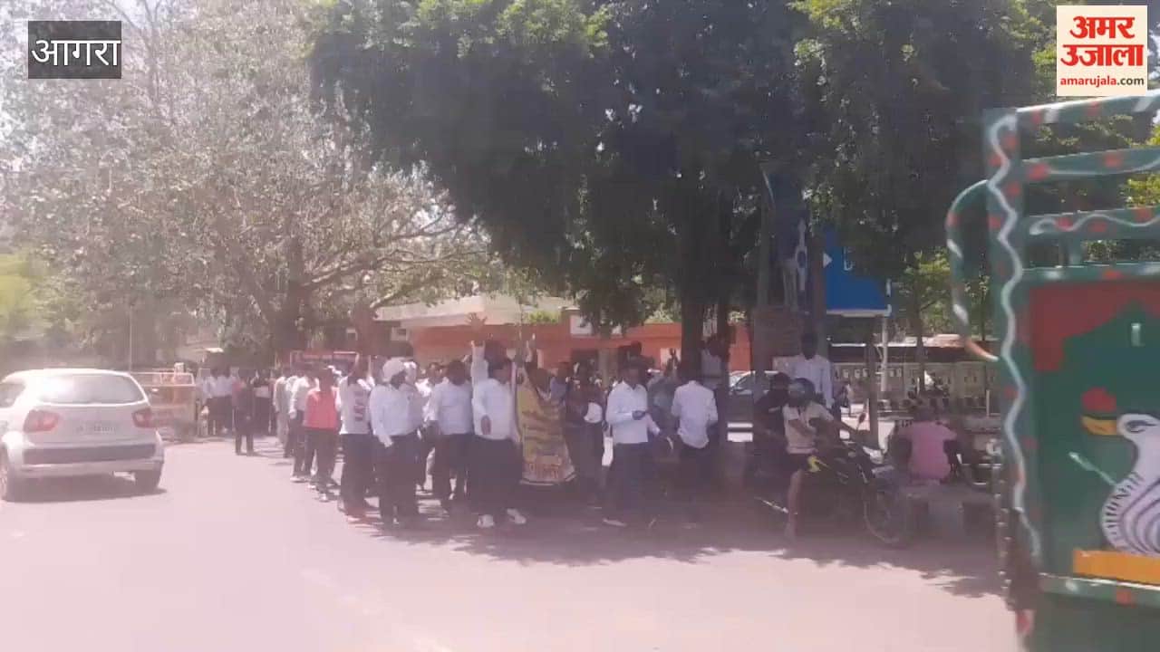 Lawyers and Deed Writers Stage Protest Against E-Registry, Warn of Intensified Agitation