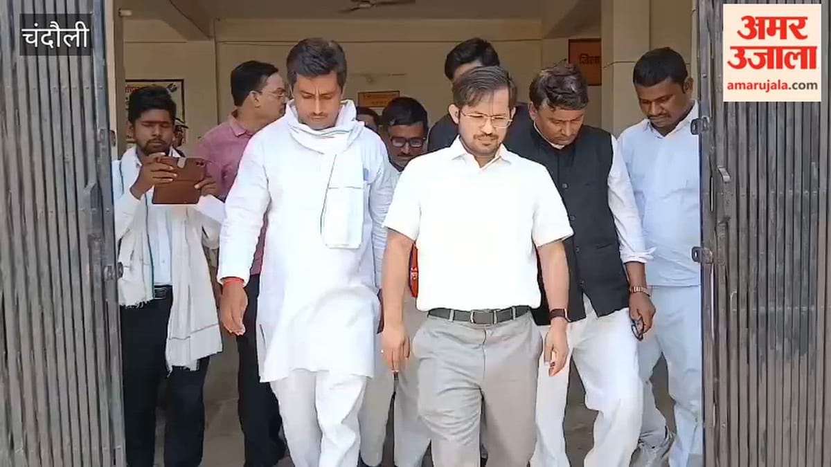 चंदौली में ईवीएम वेयरहाउस का डीएम ने किया मासिक निरीक्षण;Video
