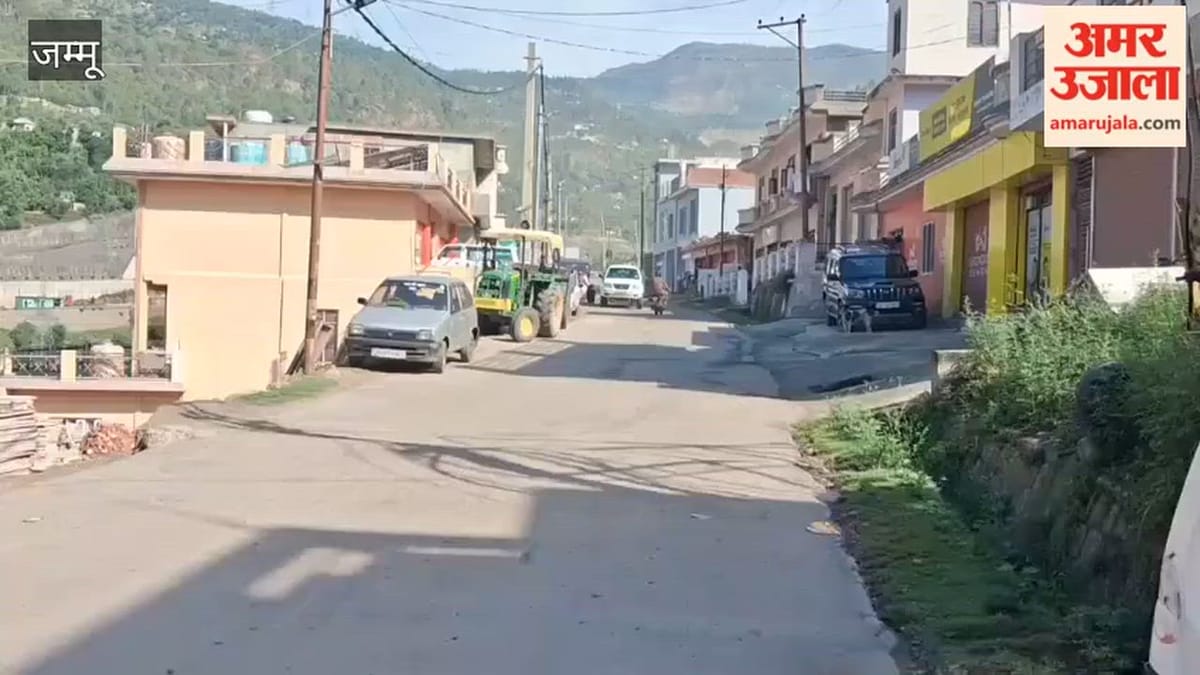 Jammu: लंबे इंतजार के बाद चिनैनी में शुरू हुई कूड़ा उठाने की व्यवस्था
