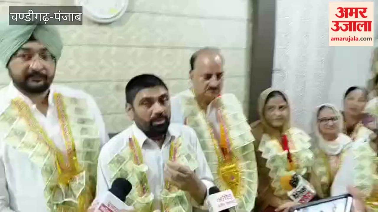 Dharampal Chugh became the head of Jira Municipal Council.