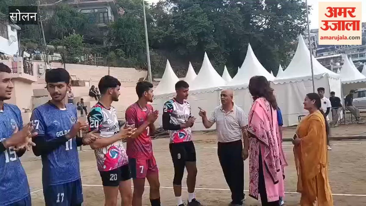 Solan: शूलिनी मेले में कल से शुरू हुई वॉलीबाल प्रतियोगिता, कई टीमें दिखाएंगी दमखम