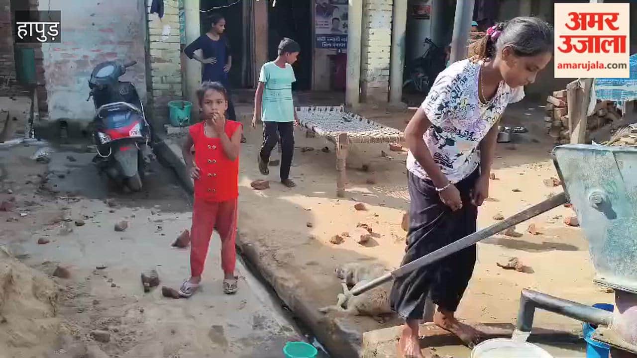 Assault and stone-pelting in Garhmukteshwar Hashupur village due to old rivalry
