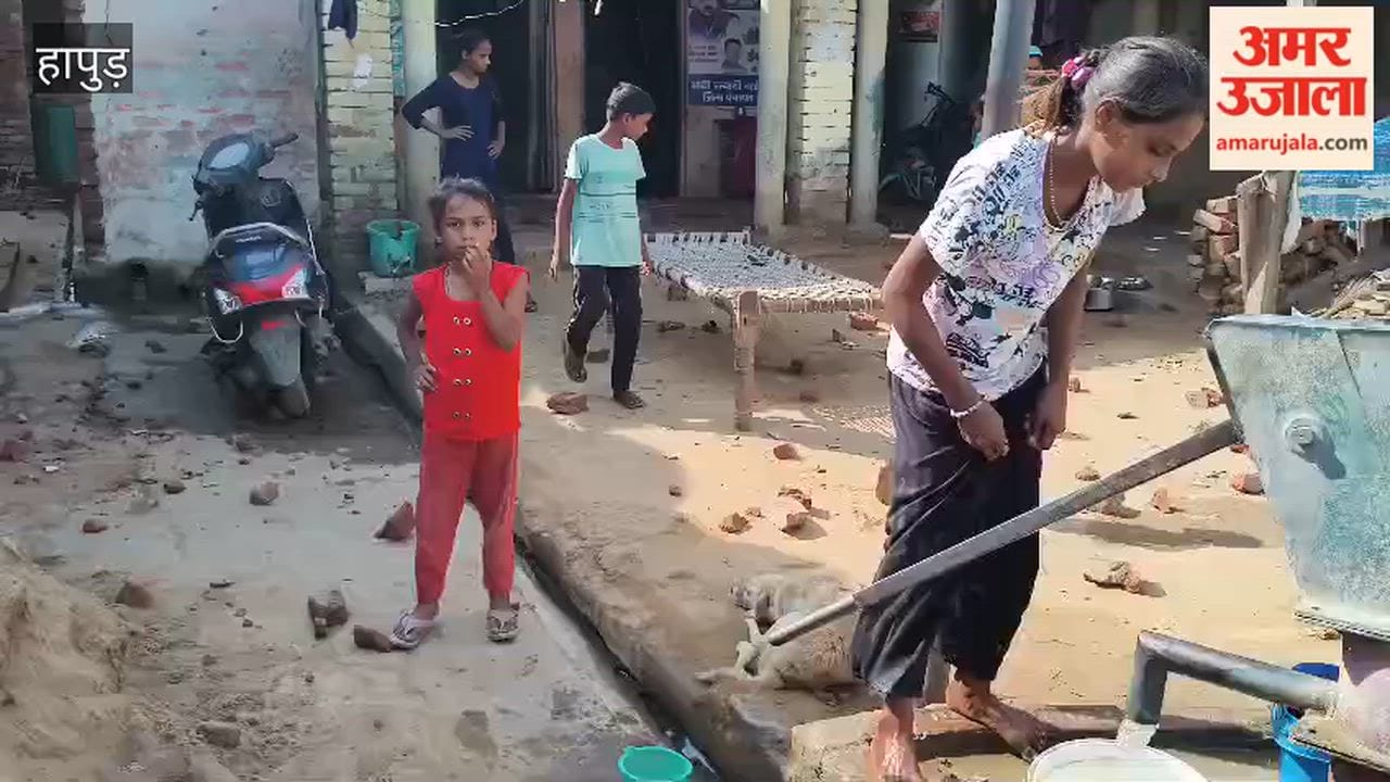 Assault and stone-pelting in Garhmukteshwar Hashupur village due to old rivalry