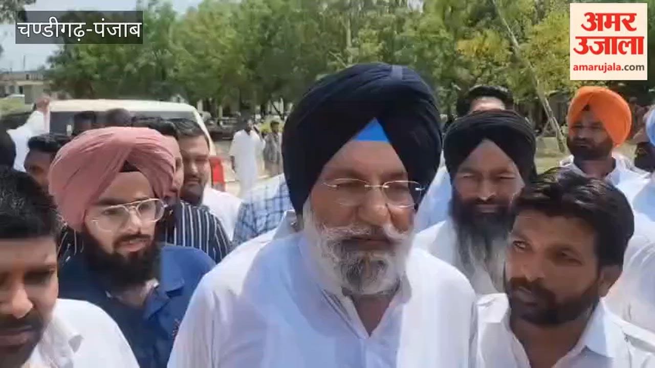 Second day of filing nomination papers for the Guruhar-Sahai Municipal Council elections; candidates standing in queues.