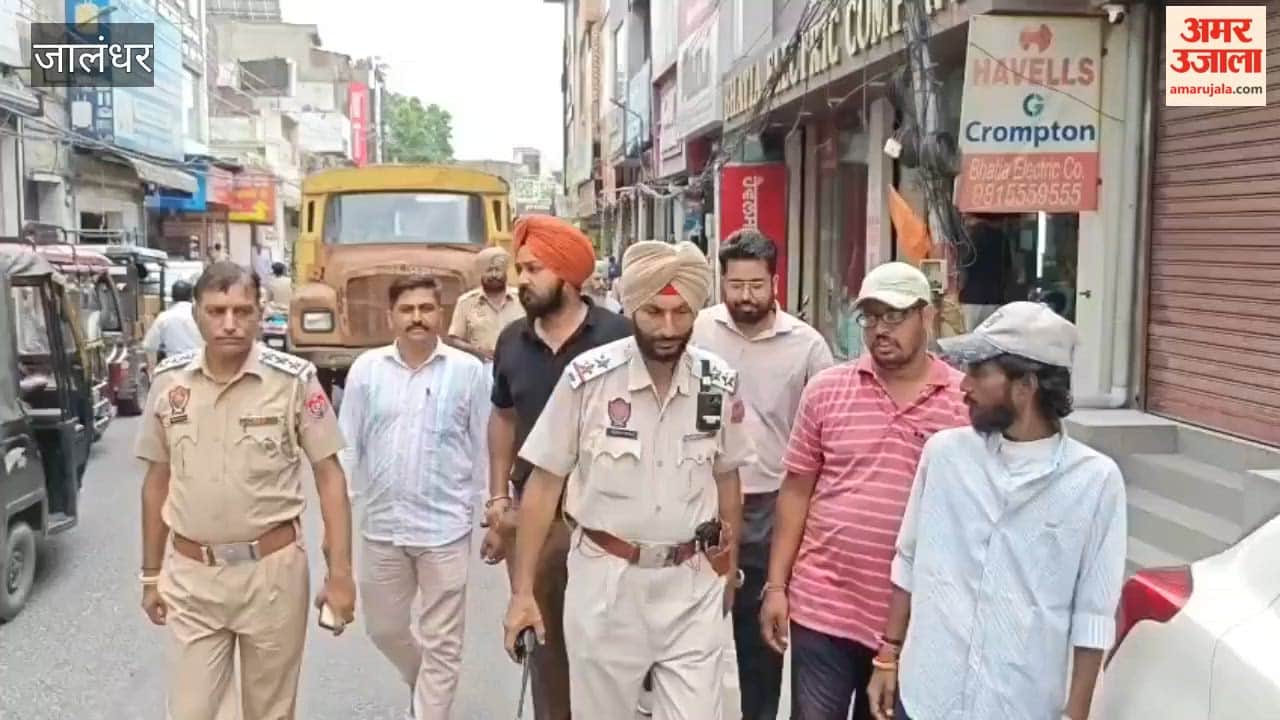 Joint drive by the Municipal Corporation and Traffic Police against illegal encroachments and improper parking in Jalandhar.