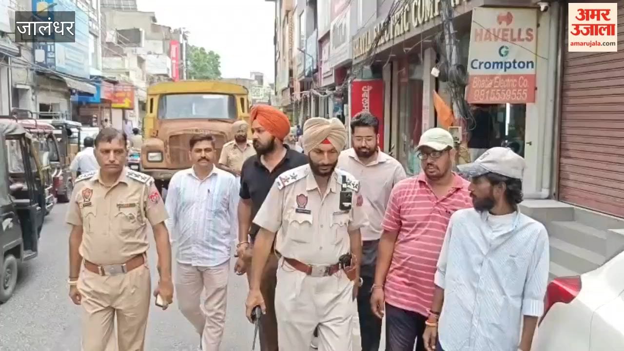 Joint drive by the Municipal Corporation and Traffic Police against illegal encroachments and improper parking in Jalandhar.