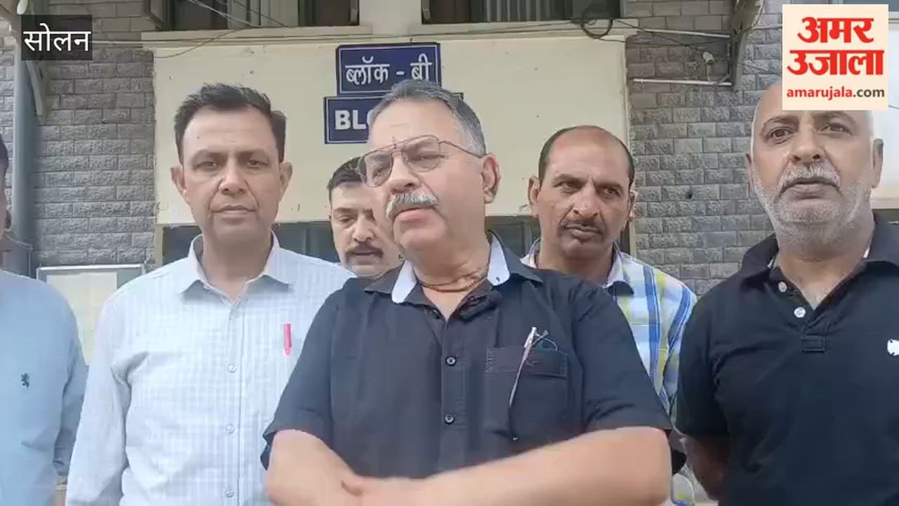 solan shoolini fair illegal vendors mall road police line ground demand