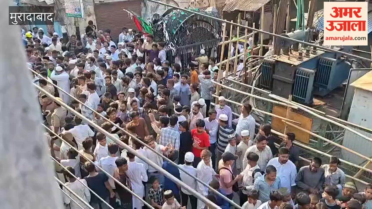 The Hooris saluted the Tazia made of blankets.
