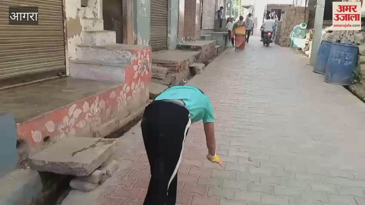 12 year old Aaradhya completed Barsana Parikrama by walking on his hands