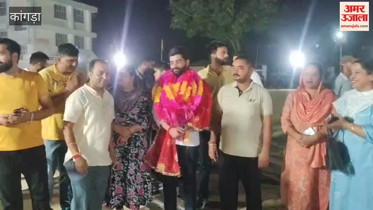 Kangra: ज्वालामुखी में नाइट क्रिकेट टूर्नामेंट की शुरुआत, 56 टीमें दिखाएंगी दम, युवाओं को नशे से दूर रखने का संदेश