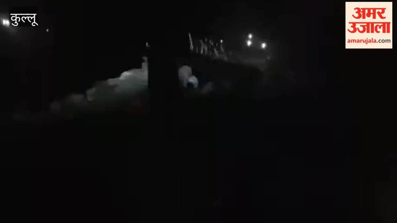 woman rescued after water level rises in parvati river kullu