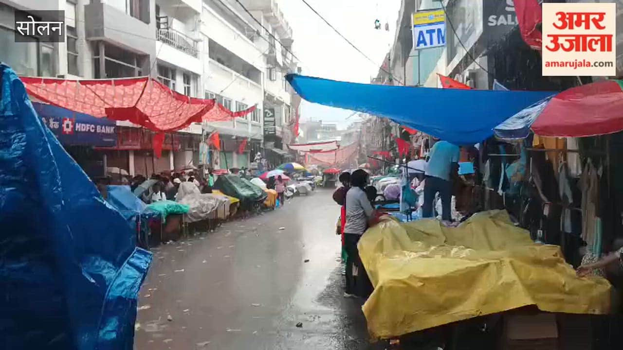 shoolini mela sudden rain mall road solan