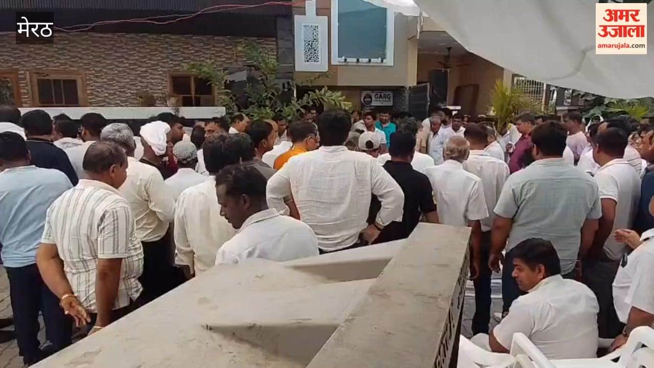 Meerut: Businessman, wife, and daughter die in a road accident in Sonipat; wailing and cries of grief erupt upon the arrival of the bodies.