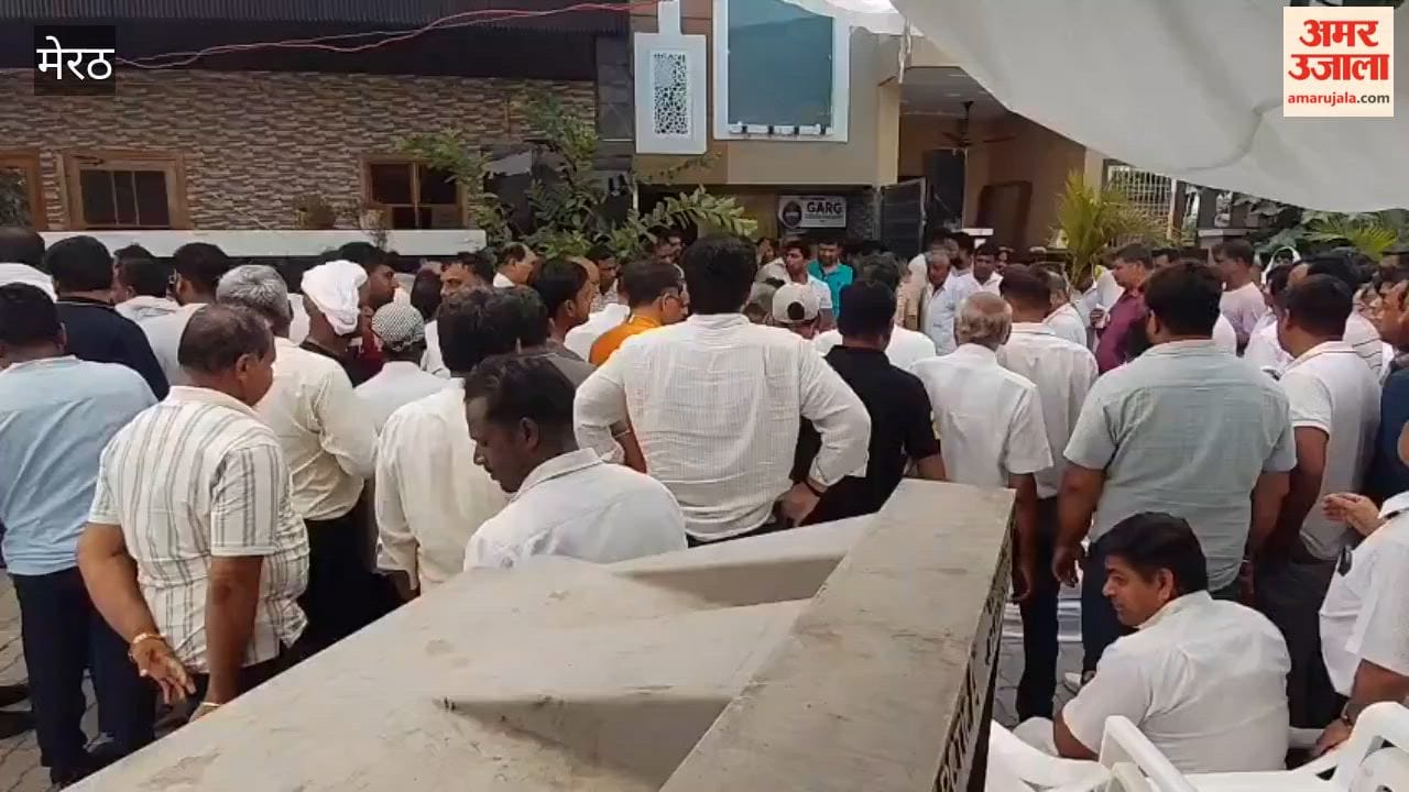 Meerut: Businessman, wife, and daughter die in a road accident in Sonipat; wailing and cries of grief erupt upon the arrival of the bodies.