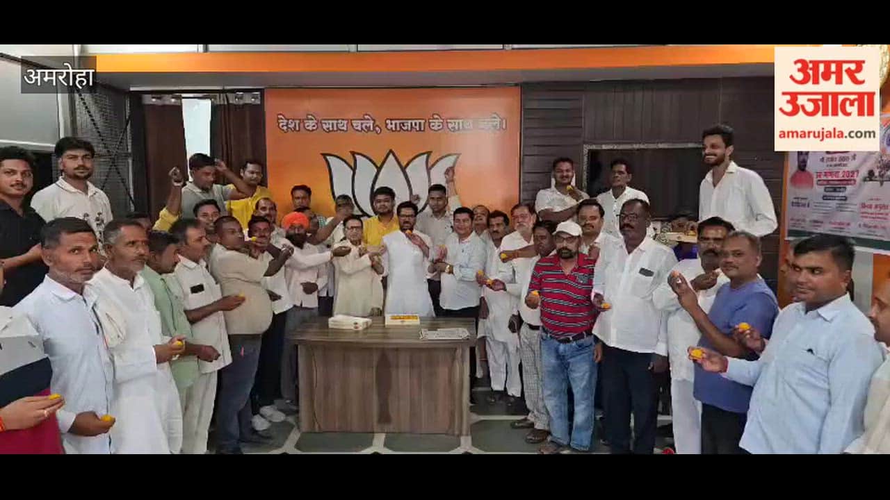 MLA Tarara distributed sweets on Nawab Singh Nagar becoming the regional president of Western Uttar Pradesh.