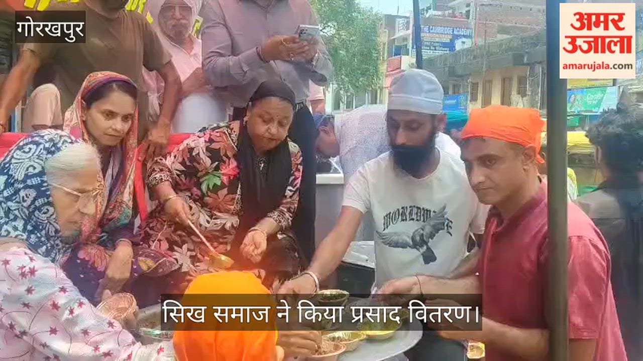 Sikh community's spirit of service: *Prasad* distributed to devotees at Dharamshala Bazaar.