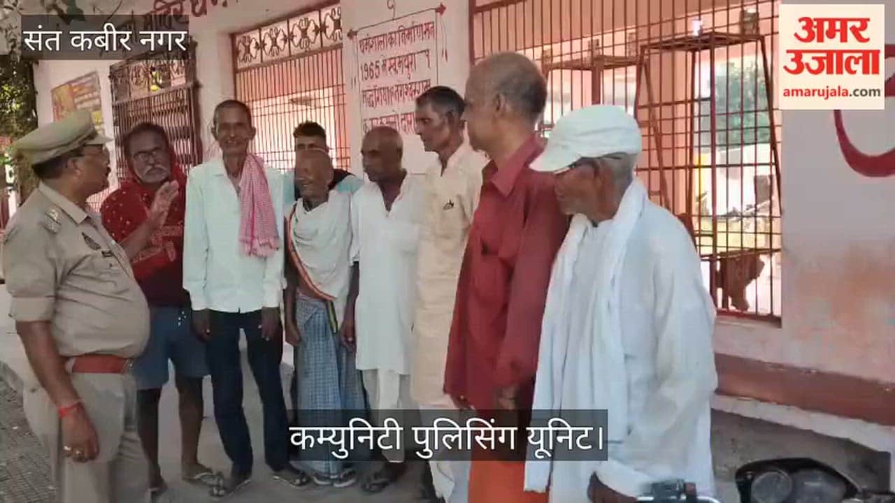 Mahuli police reached among women and elderly people, listened to their problems