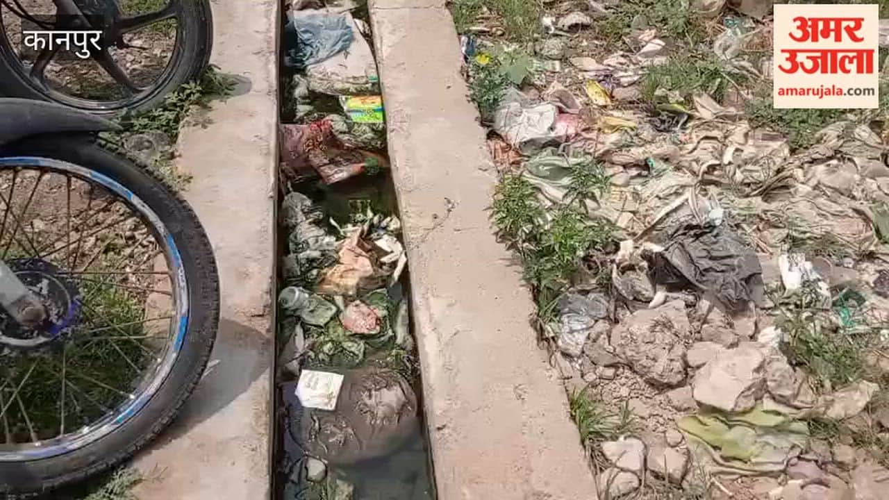 Kanpur: Panchayat officials' claims fall flat; drains clogged, road damaged by sewage water