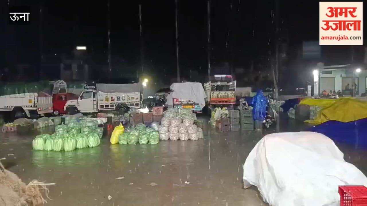 Una Business at Una vegetable market affected by heavy rain