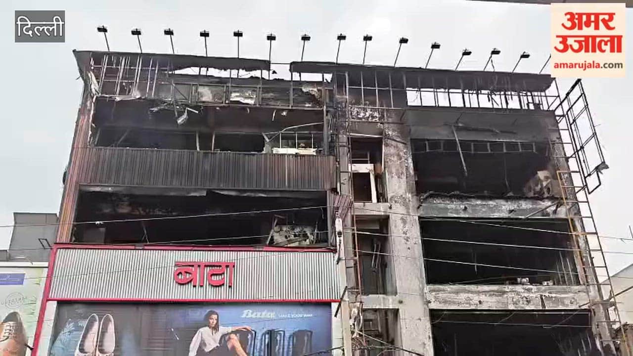 Massive fire breaks out at a showroom in Delhi's Uttam Nagar area