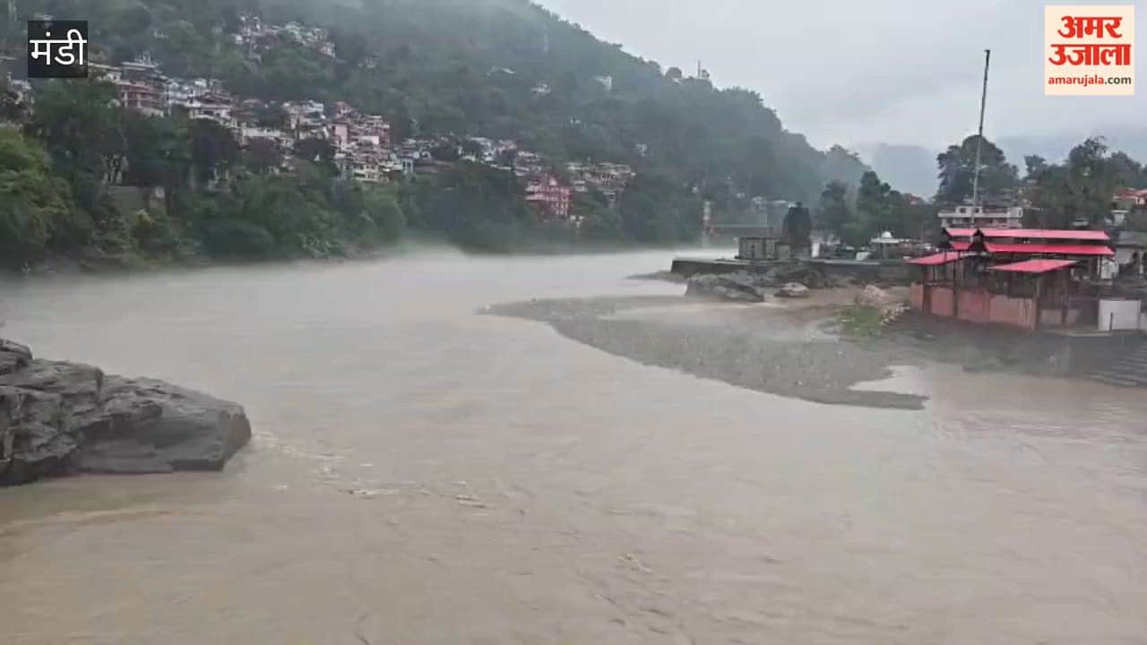 mandi aut rockfall woman death rain roads closed