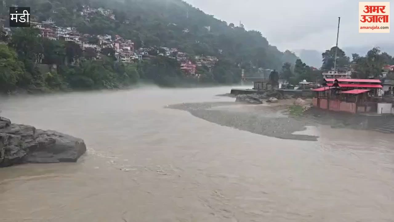 mandi aut rockfall woman death rain roads closed