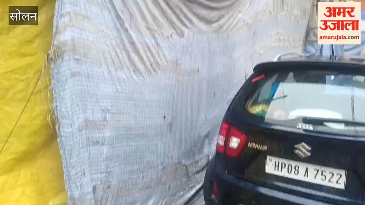 temporary shops not removed from rajgarh road after shoolini fair solan