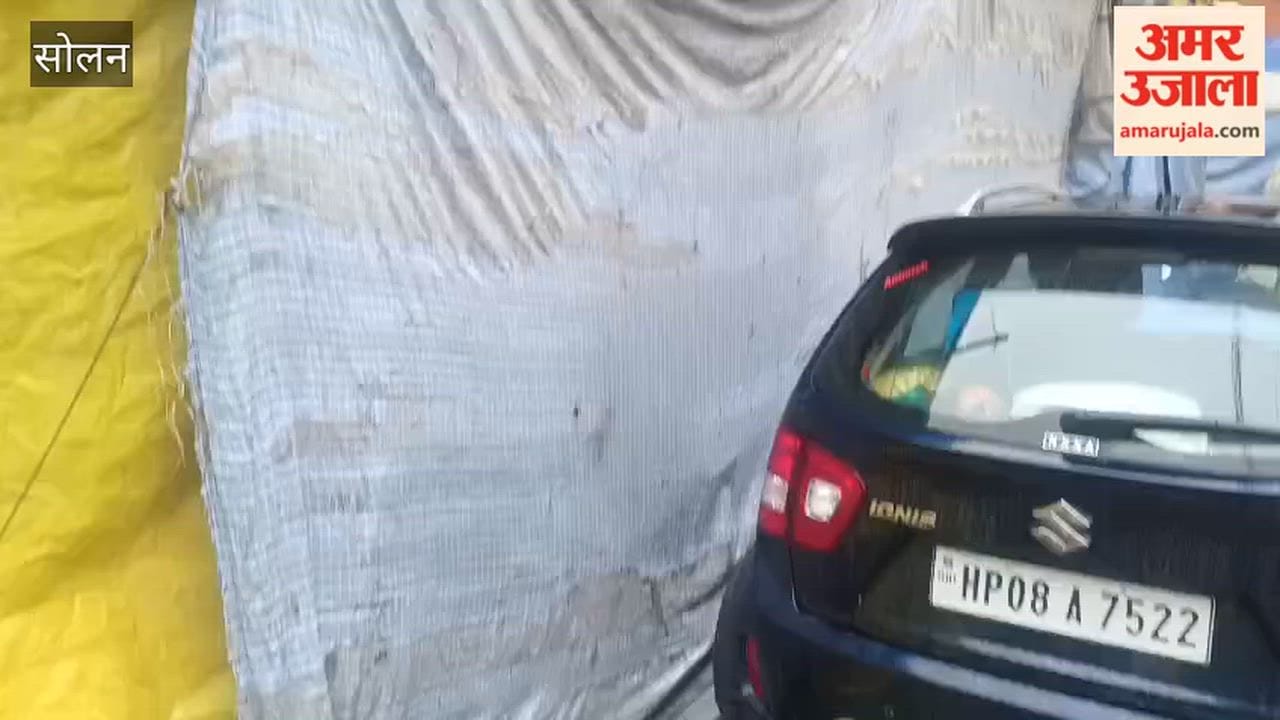 temporary shops not removed from rajgarh road after shoolini fair solan