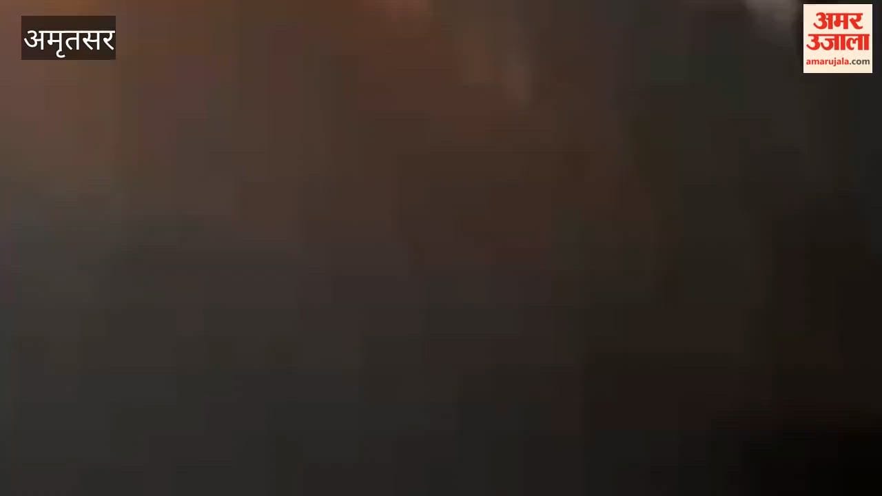 Massive fire breaks out in a transformer in Amritsar; residents stage a road blockade against Powercom, demanding a new transformer.